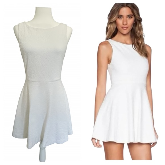 Alice + Olivia Dresses & Skirts - Alice + Olivia White Jacquard Fit & Flare Dress Size 6 M Baroque Sleeveless